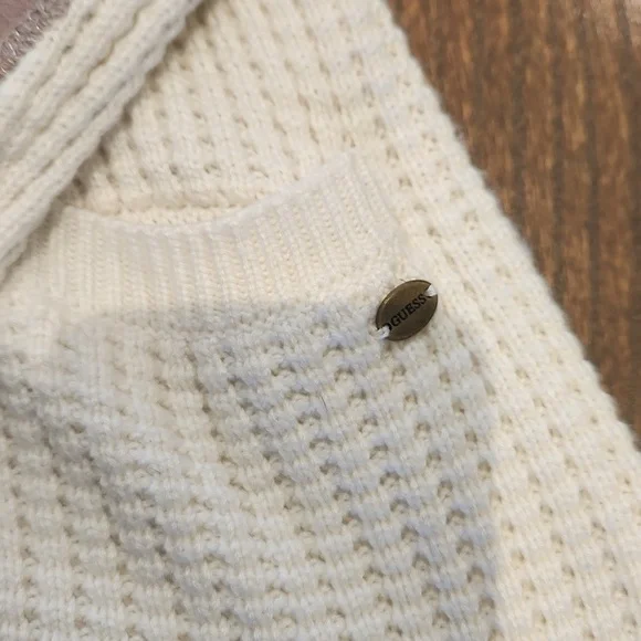 Guess Sweater - Picture 3 of 5